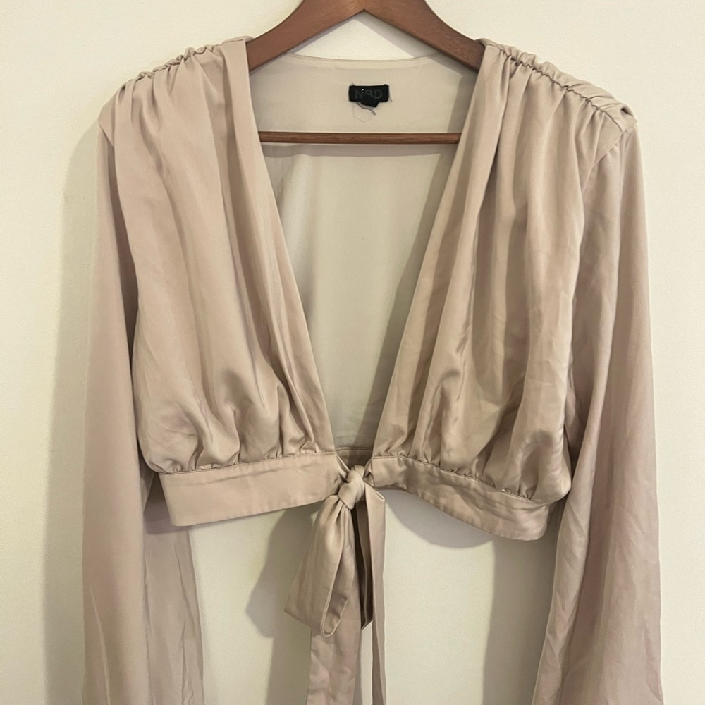 NBD X REVOLVE champagne long sleeve tie-front Imogen top Size XL - Picture 5 of 12